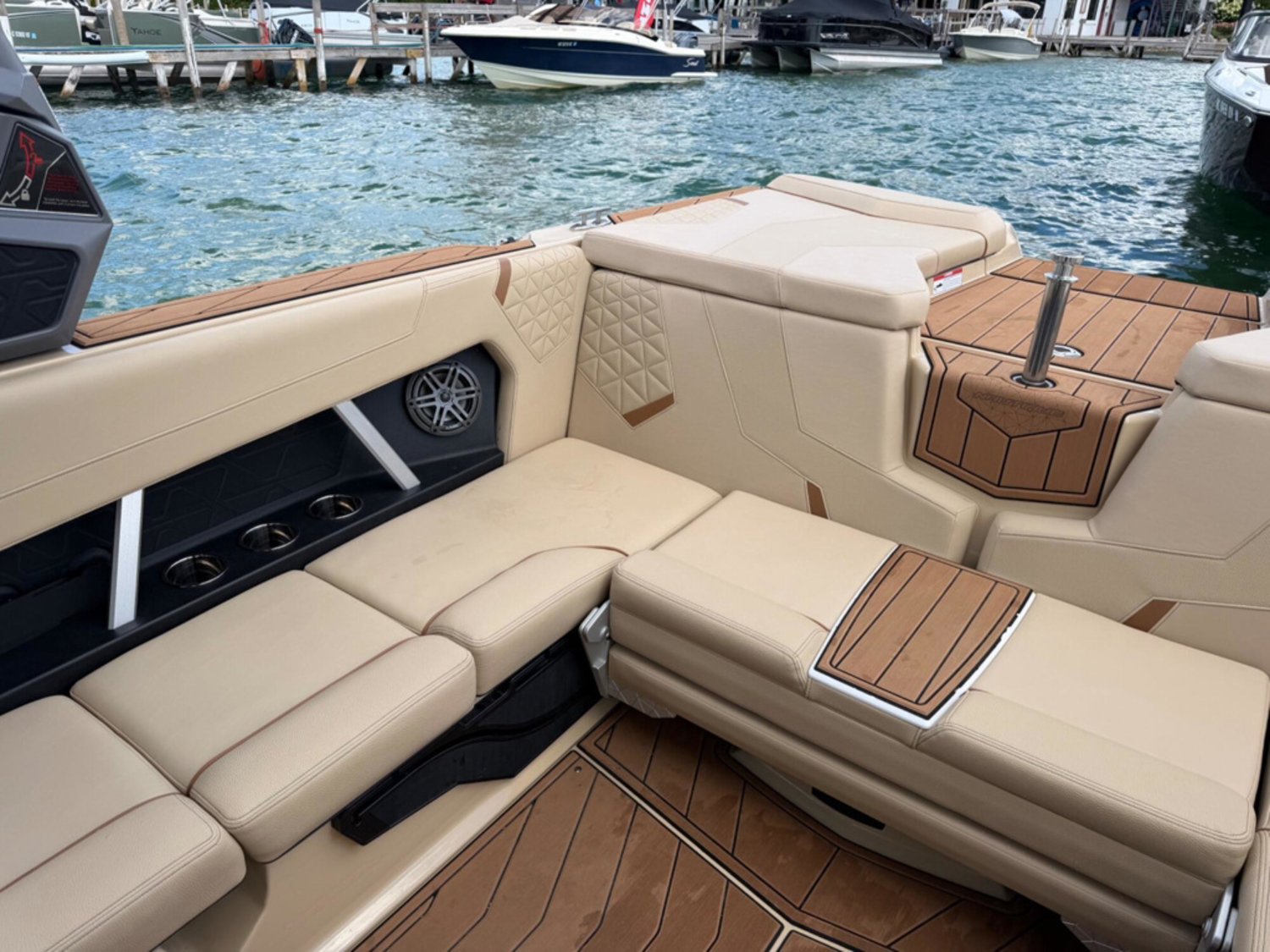 2026 Nautique GS22