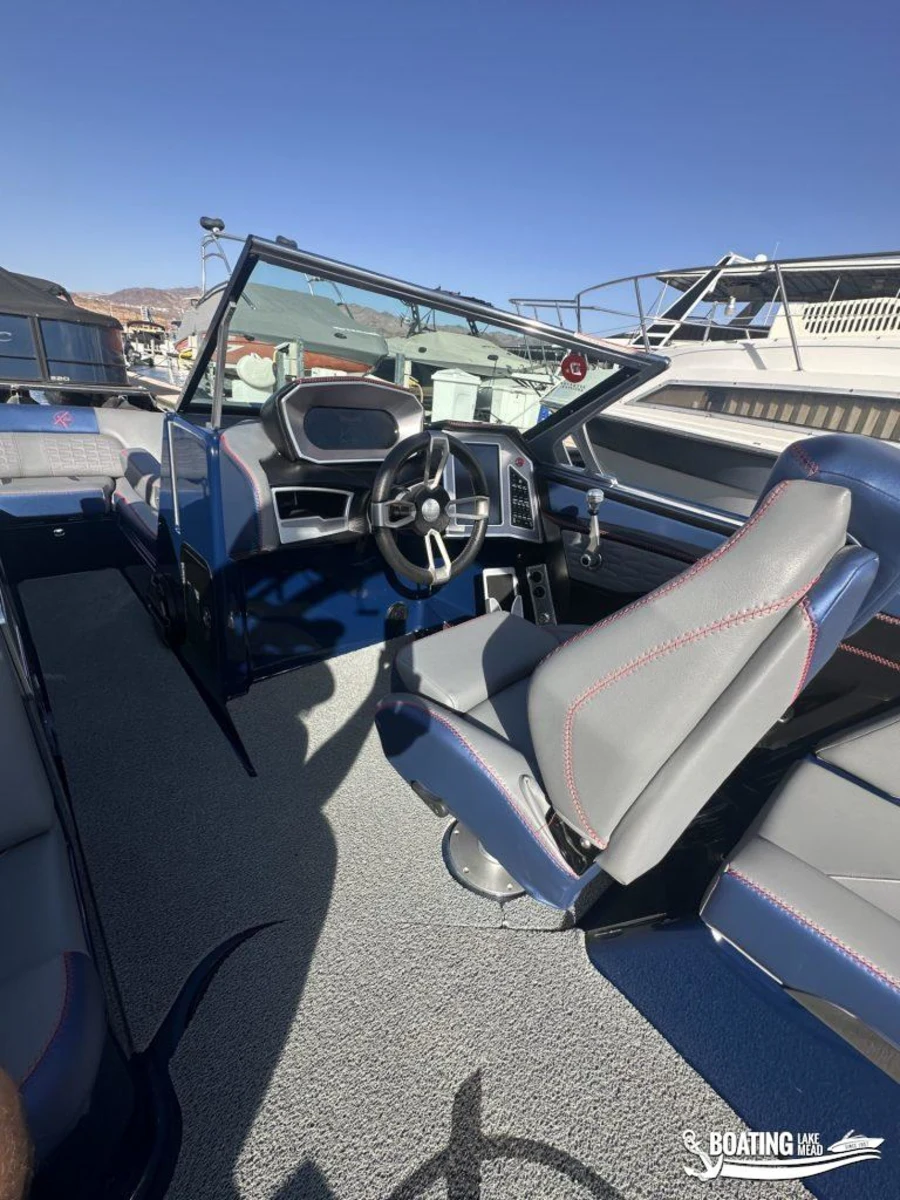 2019-mastercraft-x24-145064-image12