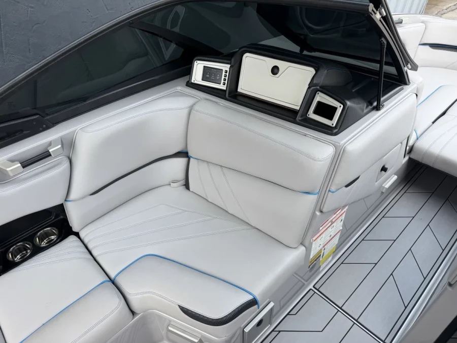 2020-supra-sa-145073-image7.webp