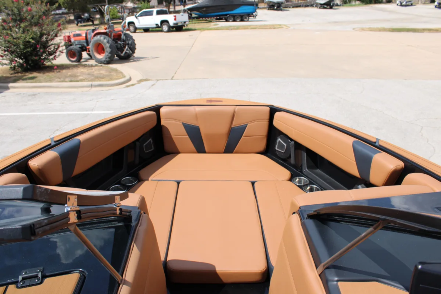 2027 Axis T250