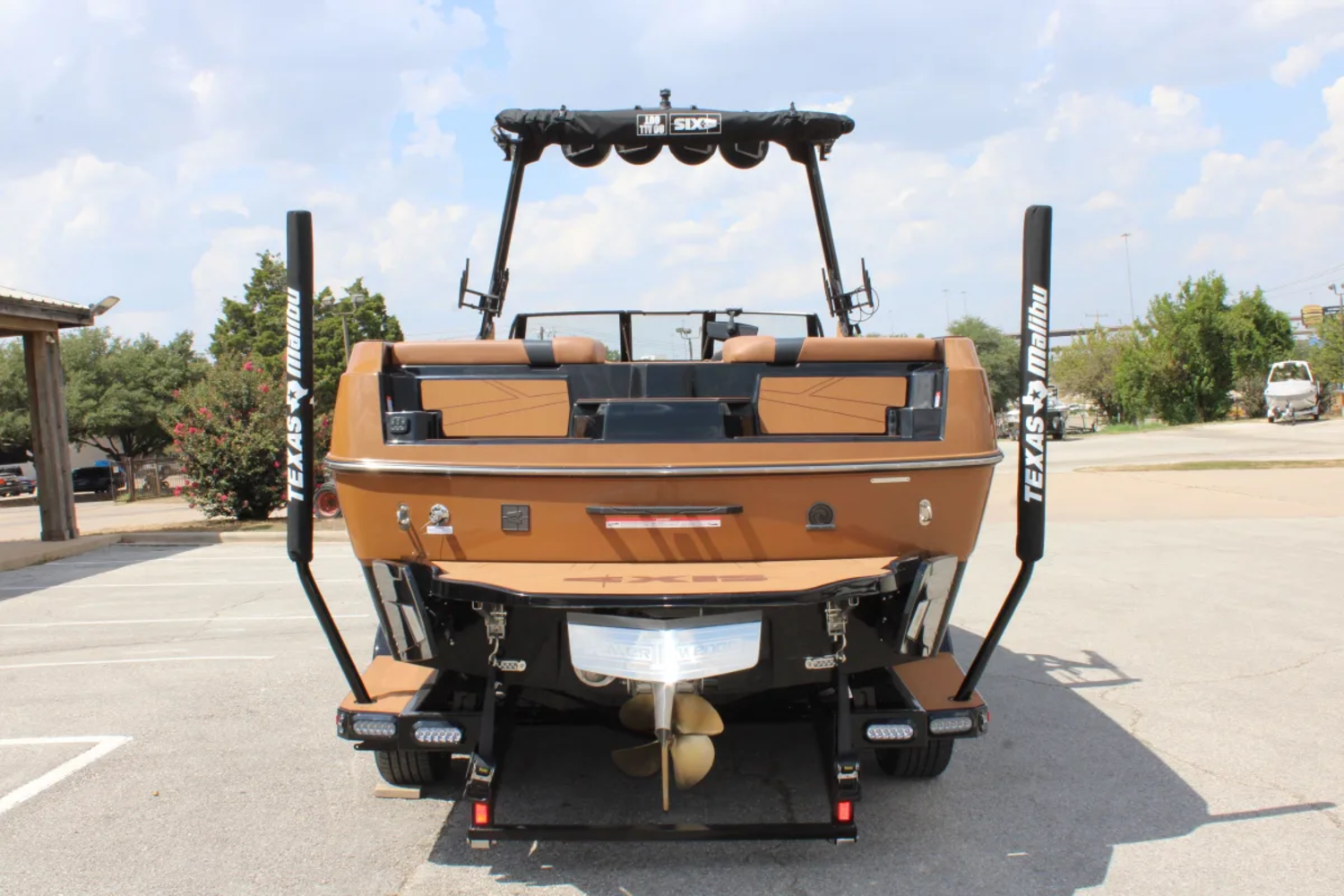 2027 Axis T250