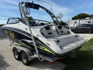 2020 Yamaha Boats 212X Icon