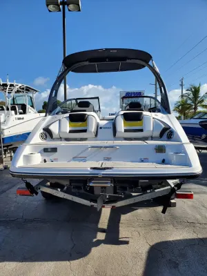 2020 Yamaha Boats 212X Icon