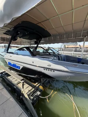 2022-malibu-wakesetter-23-lsv-145210-image0.webp