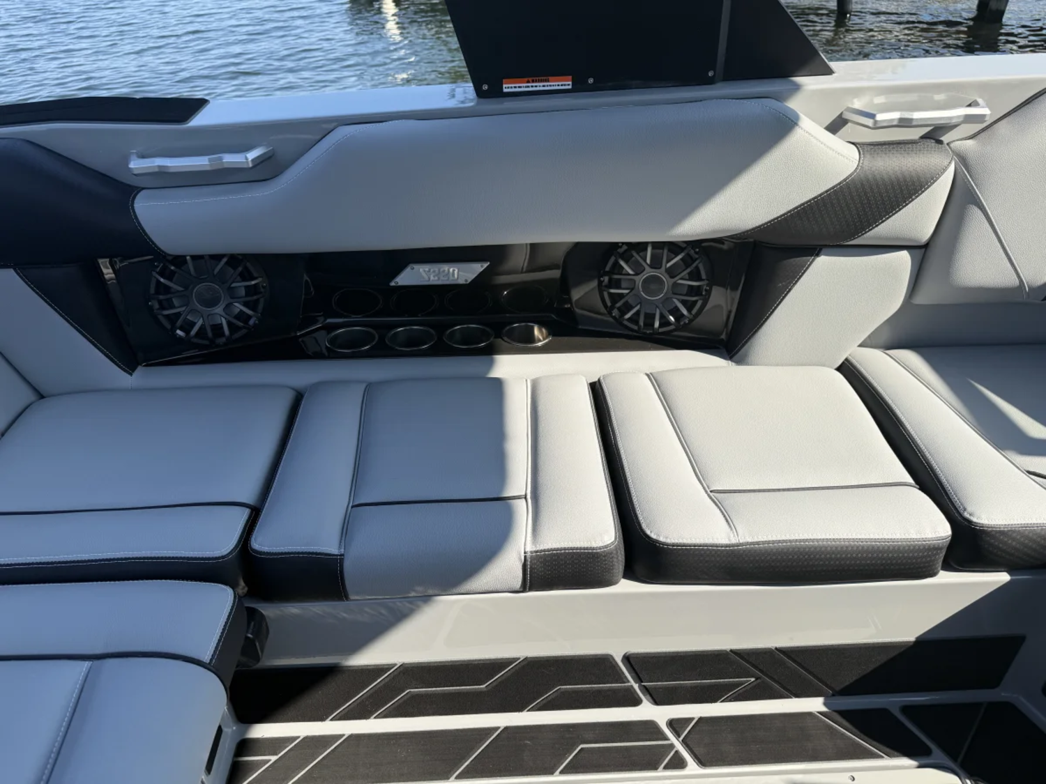 2027 Supreme S220