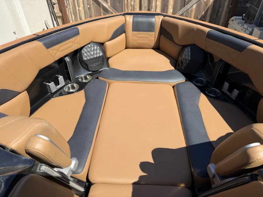 2022-malibu-wakesetter-25-lsv-145308-image2.webp