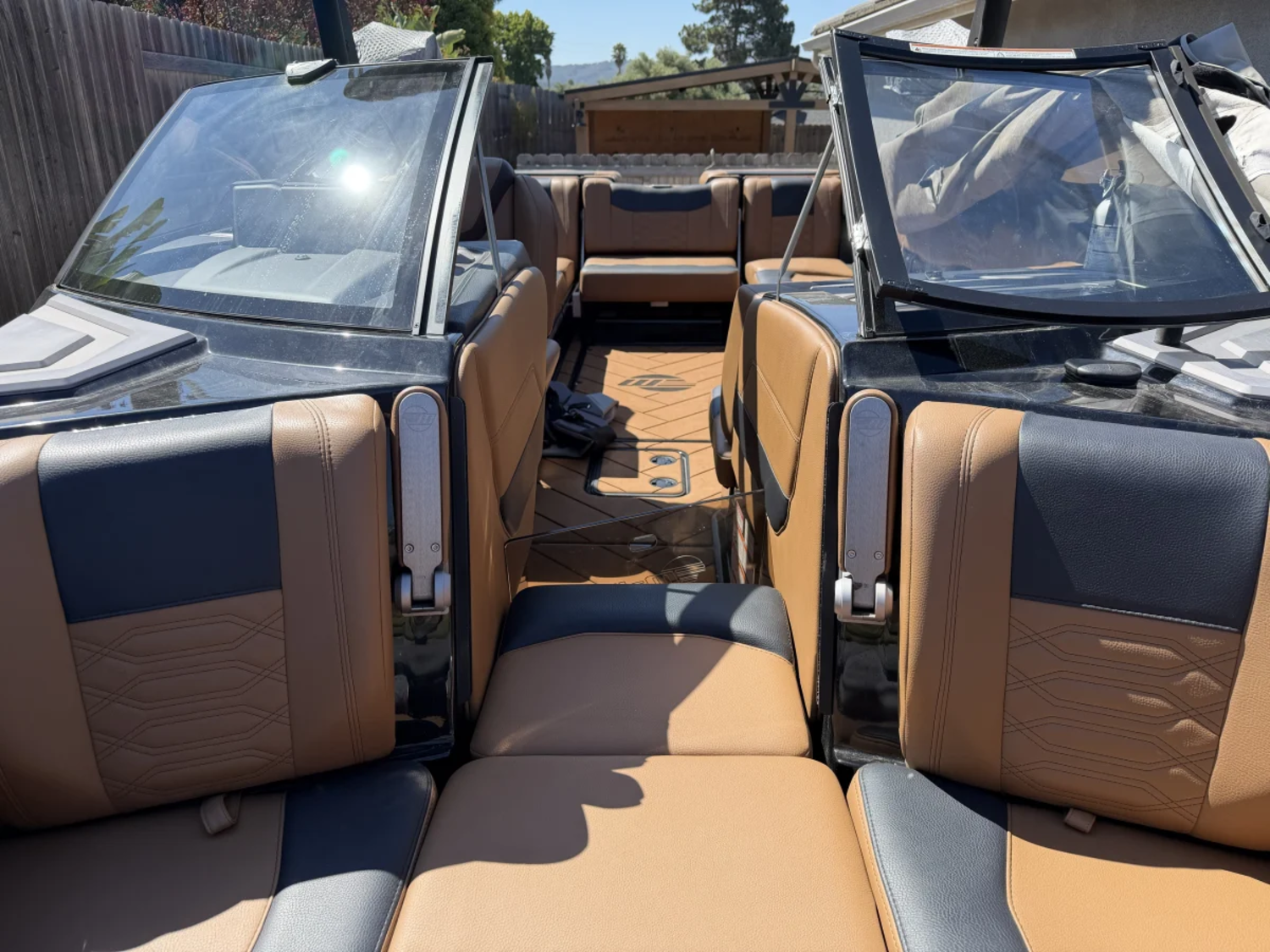 2022 Malibu Boats Wakesetter 25 LSV