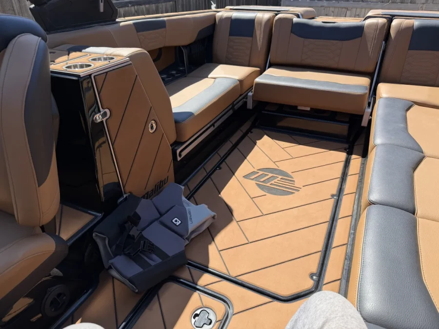 2022-malibu-wakesetter-25-lsv-145308-image7.webp