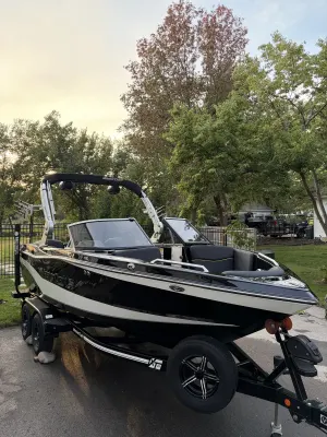 2021-mastercraft-xt21-145315-image0.webp