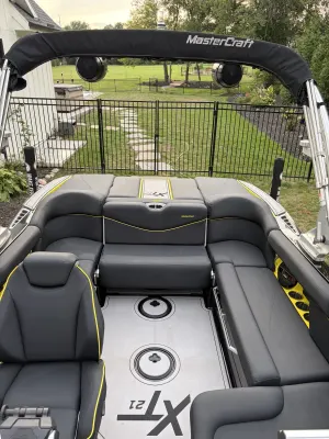 2021-mastercraft-xt21-145315-image12.webp