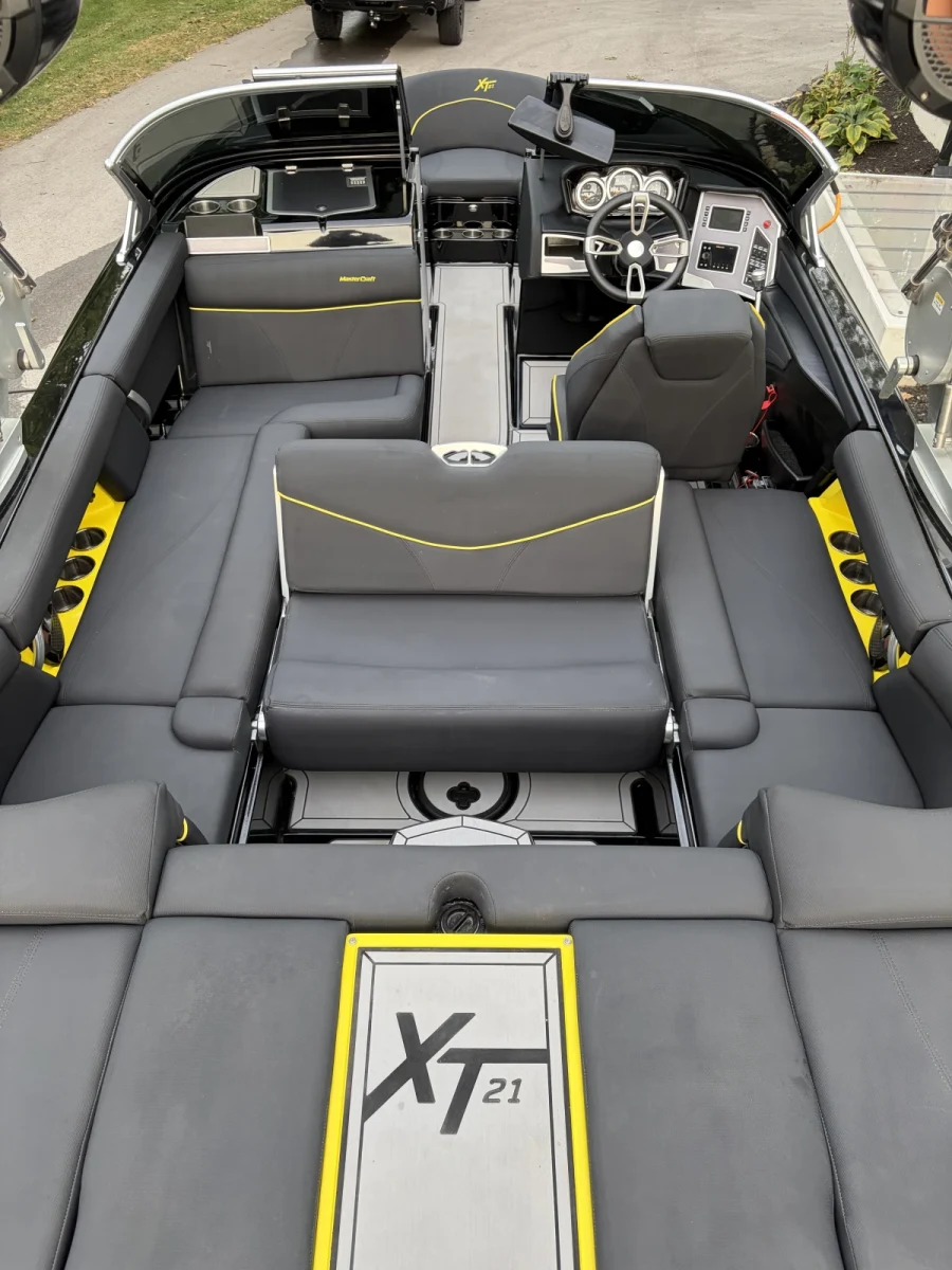 2021-mastercraft-xt21-145315-image13.webp