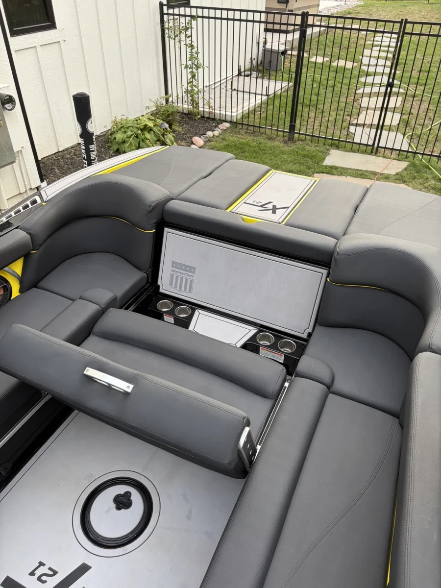 2021-mastercraft-xt21-145315-image14.webp