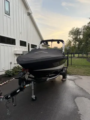 2021-mastercraft-xt21-145315-image19.webp