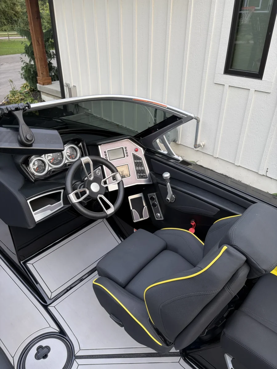 2021-mastercraft-xt21-145315-image6.webp