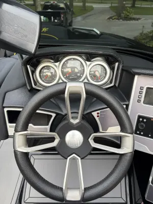 2021-mastercraft-xt21-145315-image7.webp