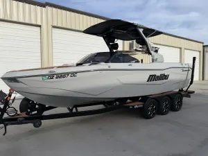 2025-malibu-wakesetter-25-lsv-146841-image0.webp