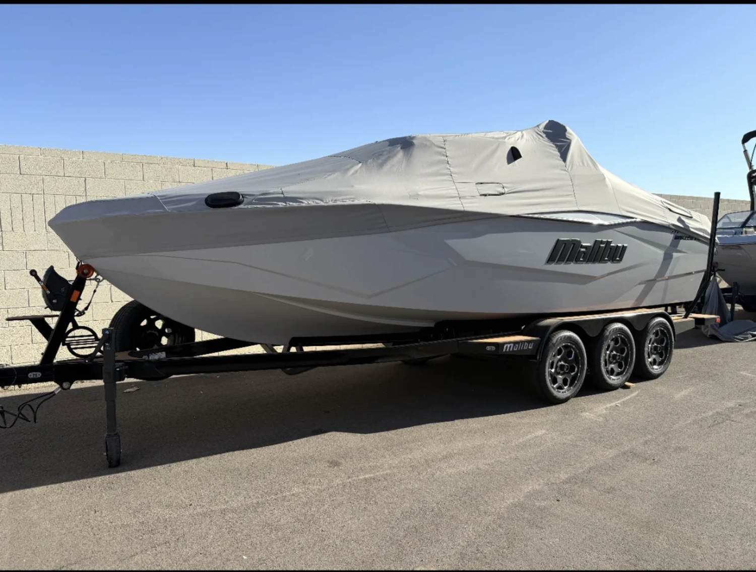 2025 Malibu Boats Wakesetter 25 LSV