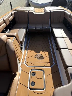 2025-malibu-wakesetter-25-lsv-146841-image2.webp