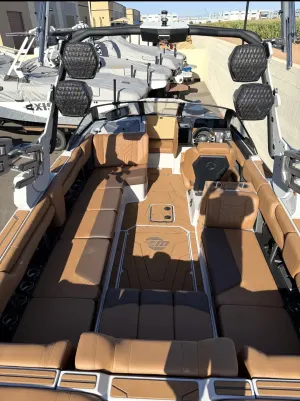 2025-malibu-wakesetter-25-lsv-146841-image3.webp