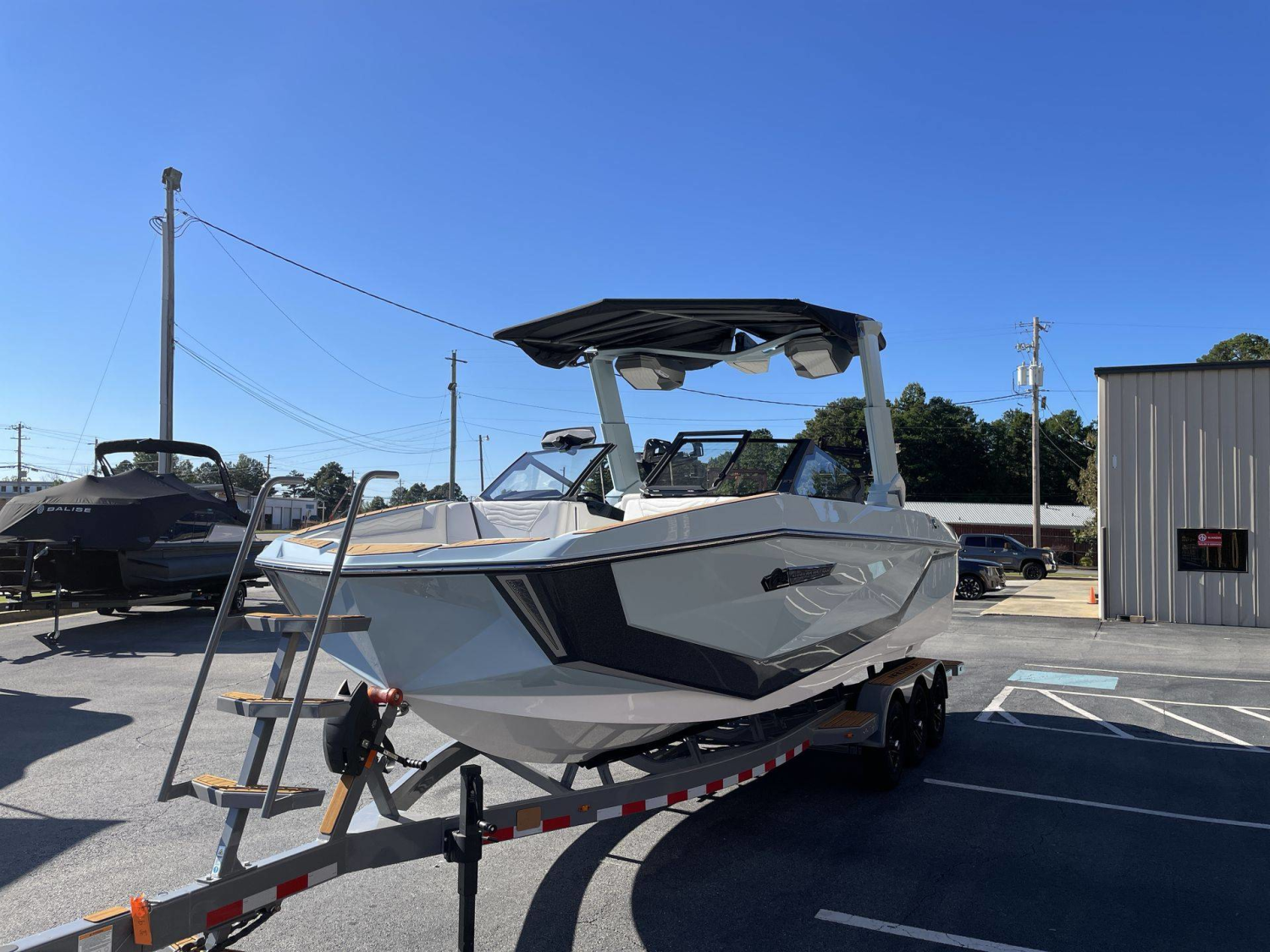 2027 Nautique G25