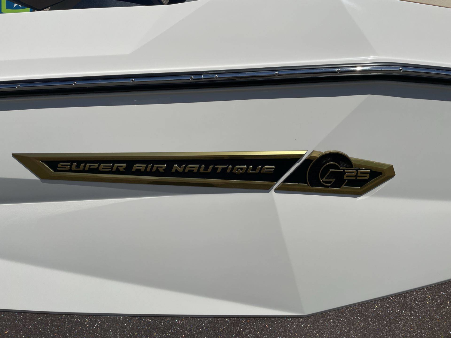 2027 Nautique G25