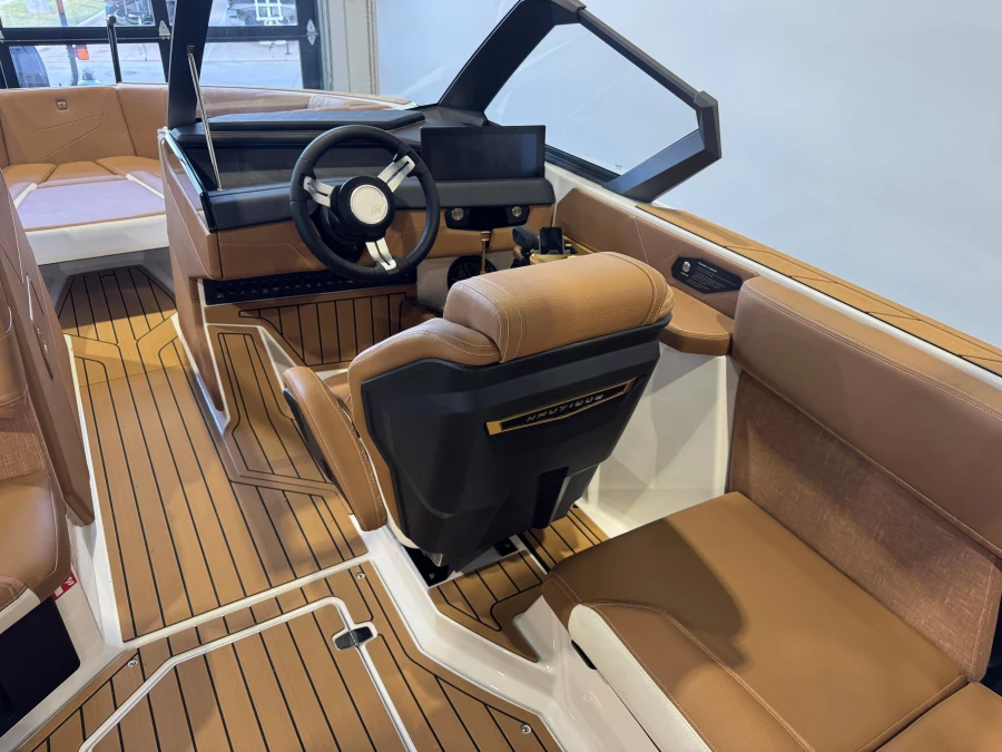 2027-nautique-s23-146855-image24