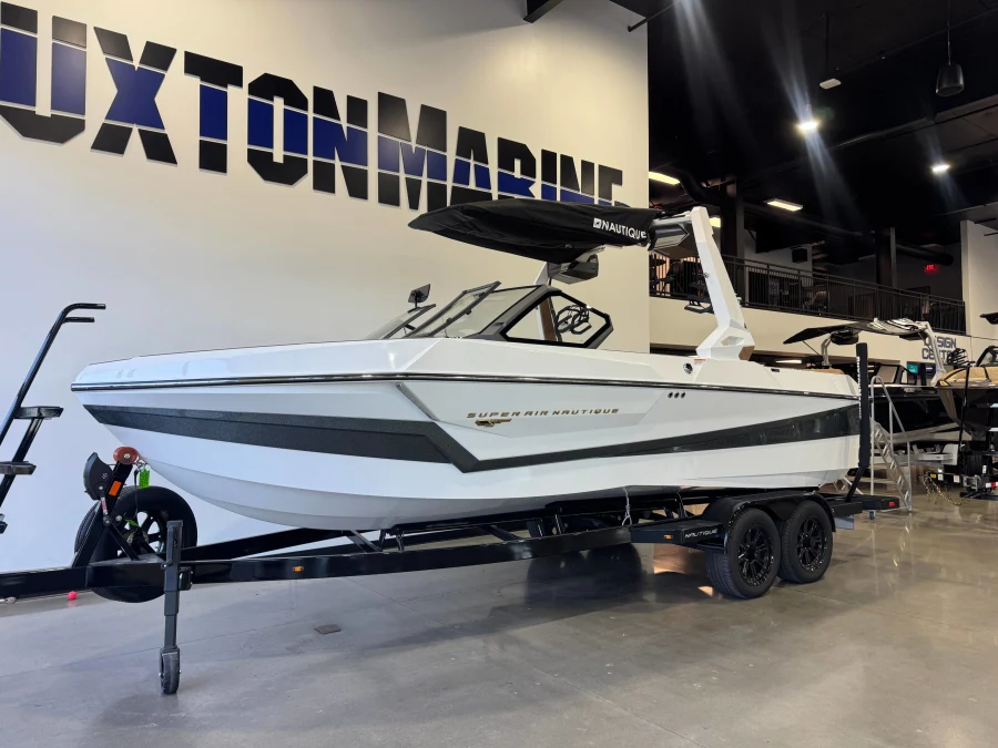 2027-nautique-s23-146855-image3