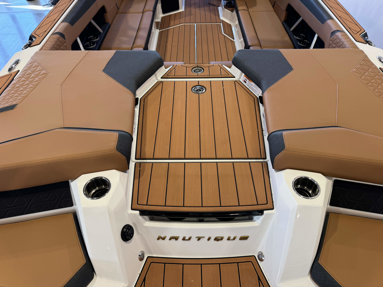 2027 Nautique Super Air Nautique GS24