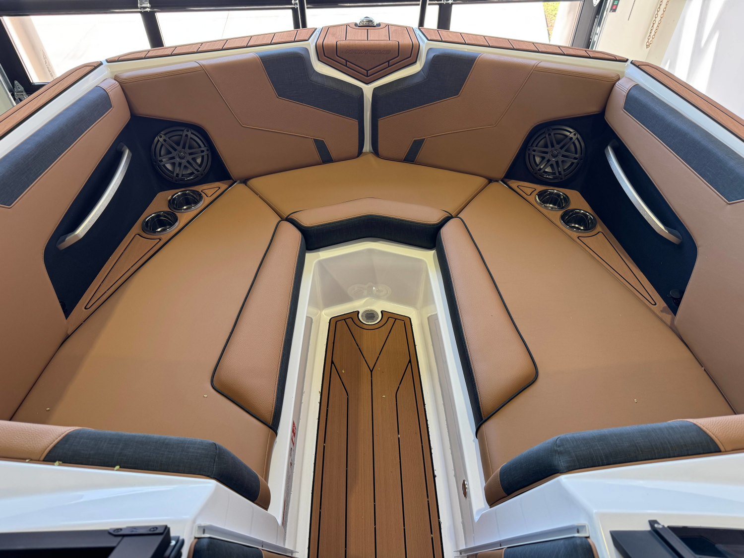 2027 Nautique Super Air Nautique GS24