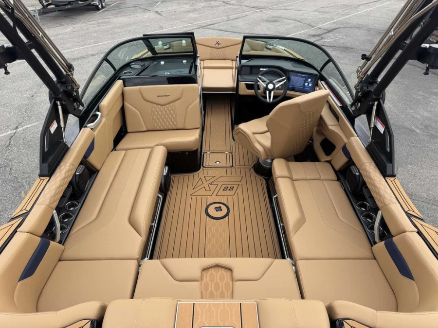 2027-mastercraft-xt22-146862-image10