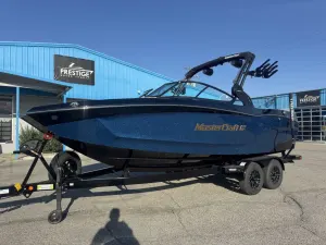2027-mastercraft-xt22-146862-image2