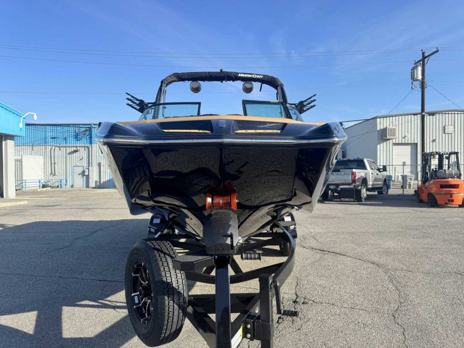 2027 Mastercraft XT22