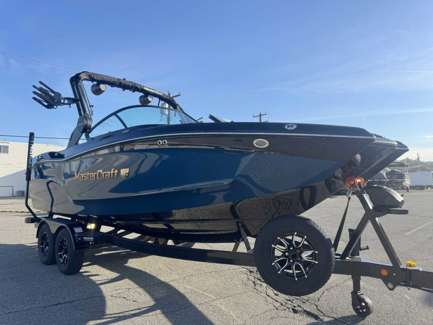 2027 Mastercraft XT22