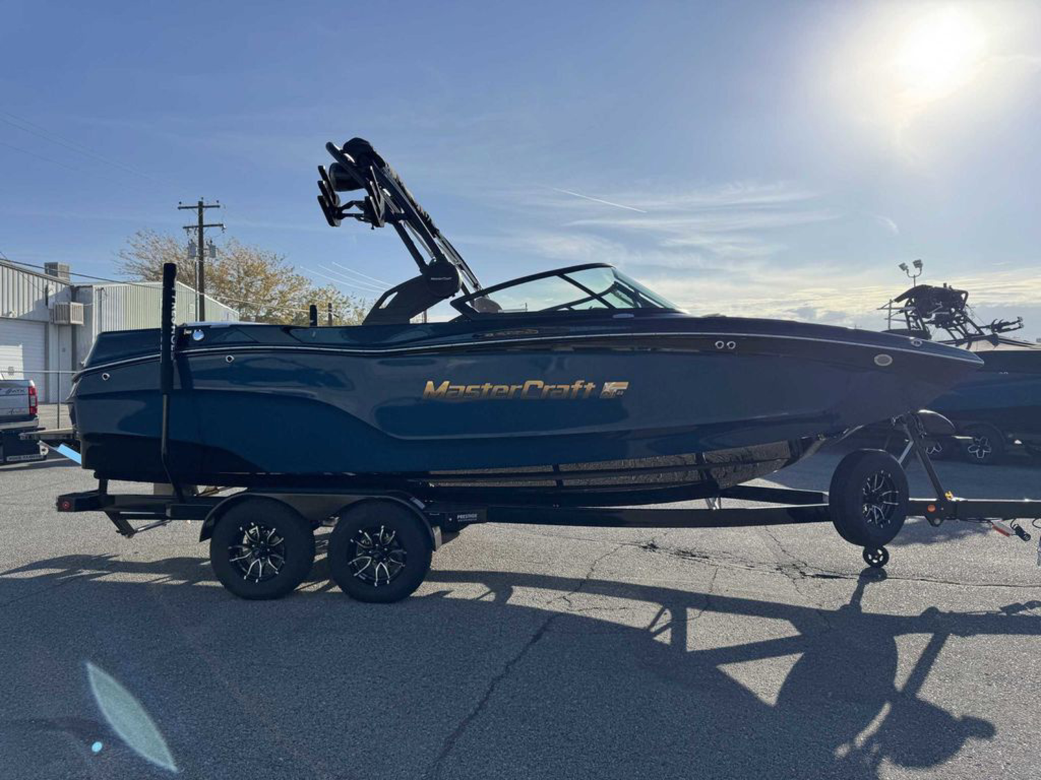 2027 Mastercraft XT22