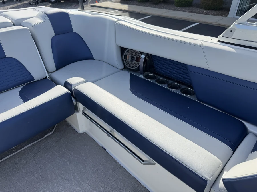 2019-mastercraft-x24-146865-image13