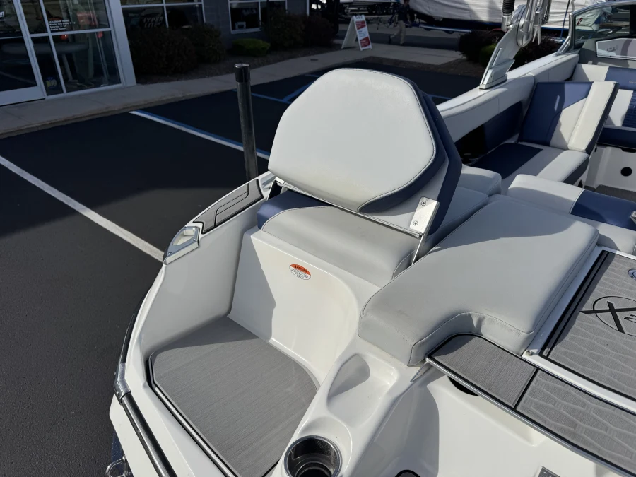 2019-mastercraft-x24-146865-image18