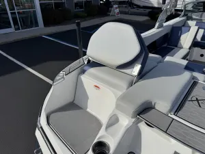 2019-mastercraft-x24-146865-image18