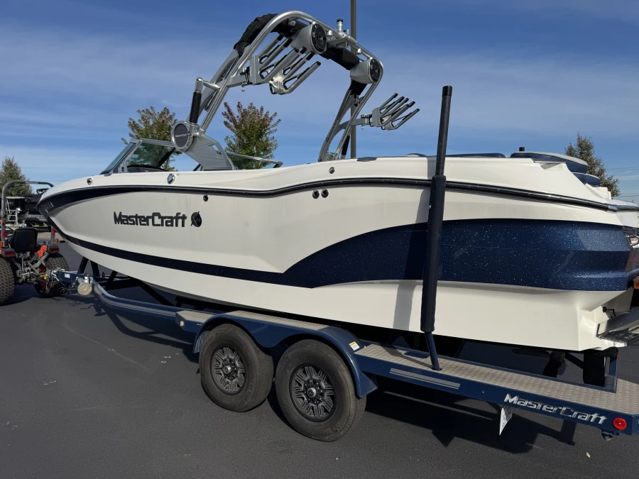 2019-mastercraft-x24-146865-image3