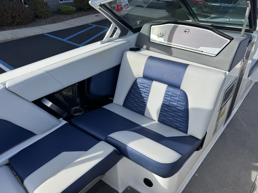 2019-mastercraft-x24-146865-image8