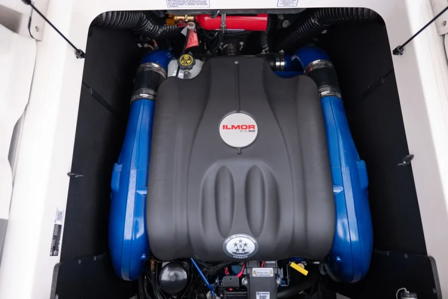 2024-mastercraft-xt24-146875-image14.webp
