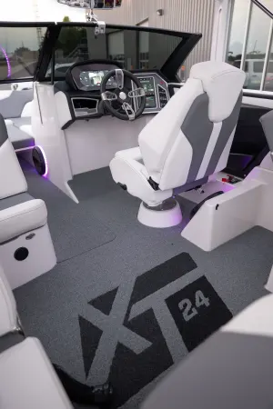 2024-mastercraft-xt24-146875-image18.webp