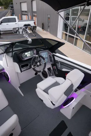 2024-mastercraft-xt24-146875-image20.webp
