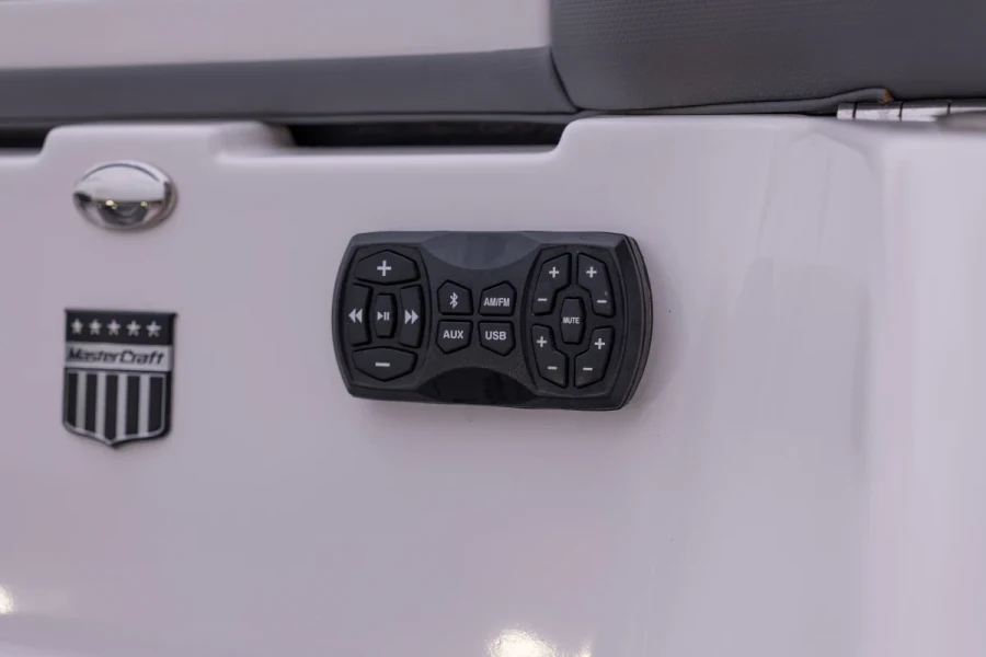 2024-mastercraft-xt24-146875-image21.webp
