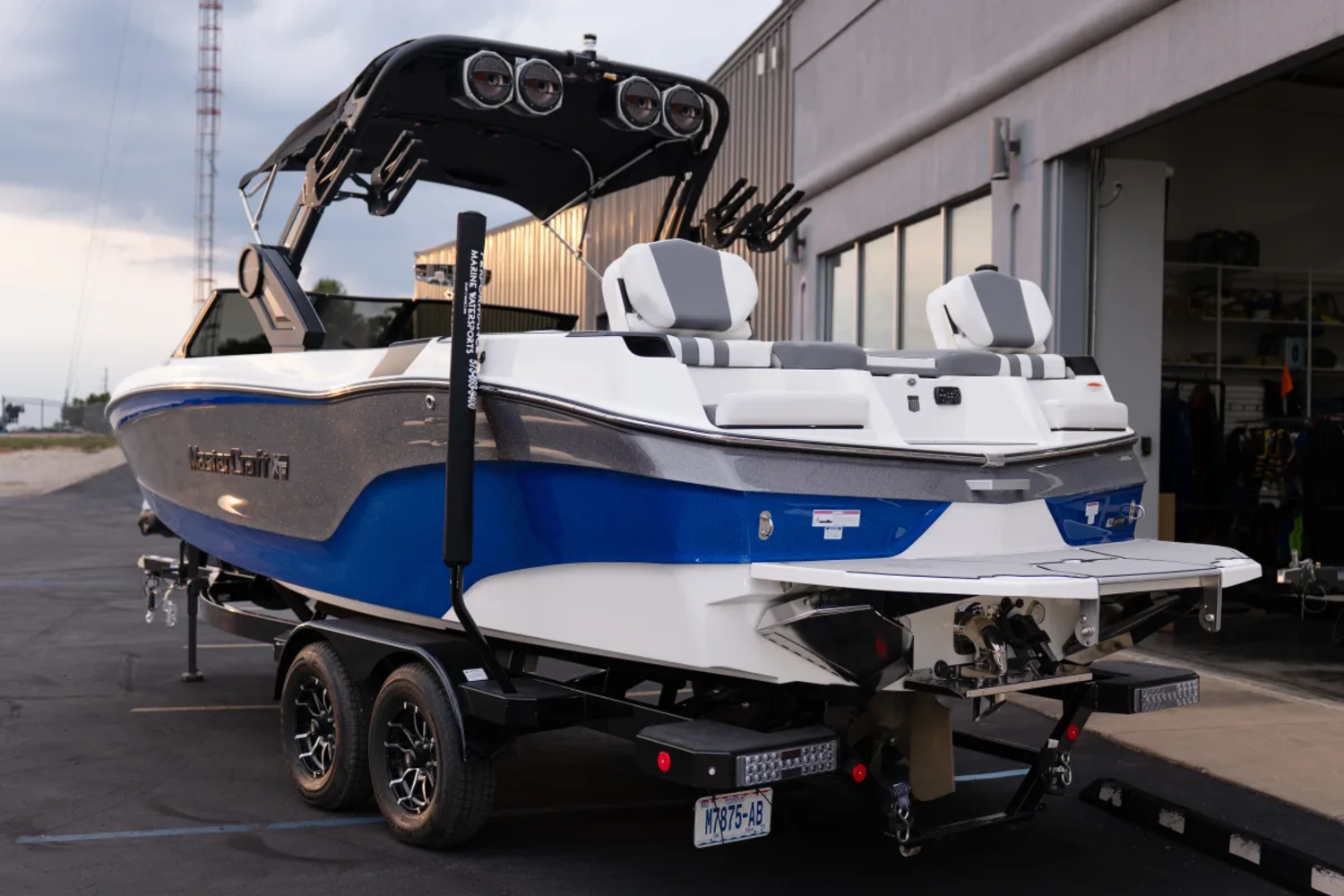 2024 MASTERCRAFT XT24 FULLY LOADED 1 OWNER 