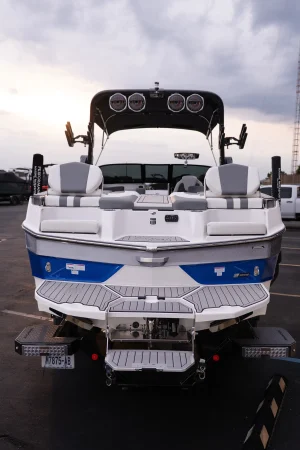 2024-mastercraft-xt24-146875-image5.webp