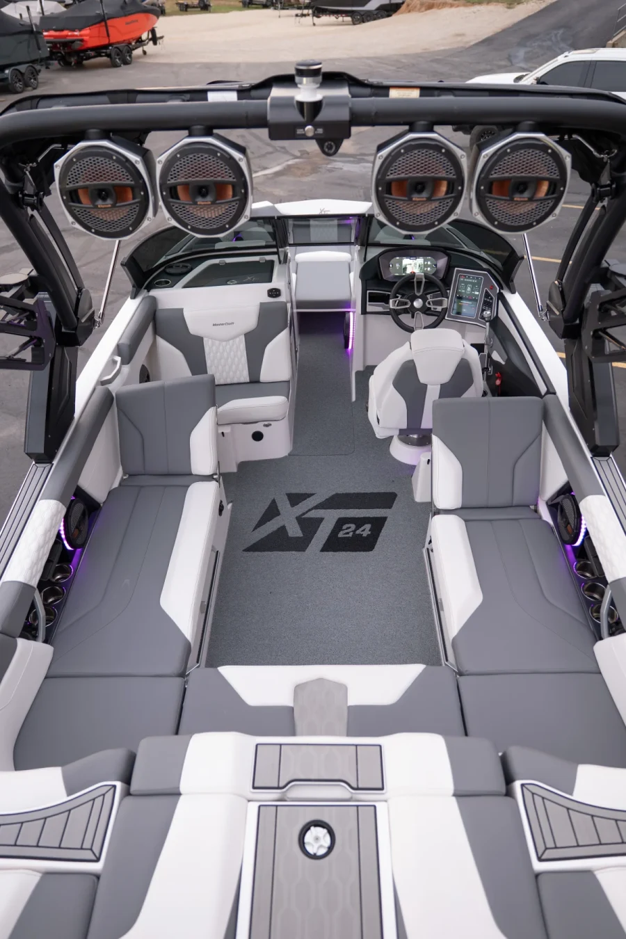 2024-mastercraft-xt24-146875-image9.webp