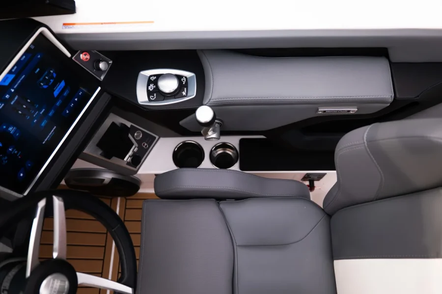 2026-mastercraft-xt24-146876-image19.webp