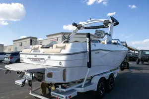 2027-malibu-wakesetter-23-lsv-146886-image1.webp