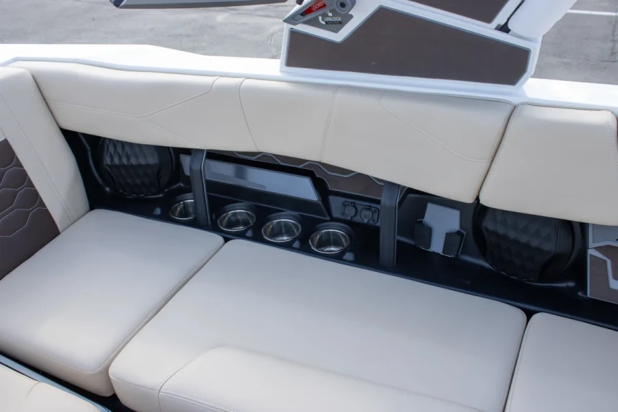 2027-malibu-wakesetter-23-lsv-146886-image25.webp
