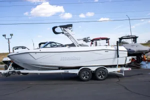 2027-malibu-wakesetter-23-lsv-146886-image7.webp